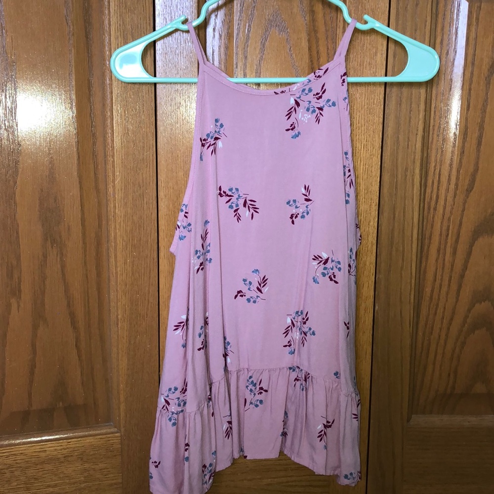pink floral tank top w/ ruffles